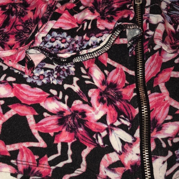 Bongo Halter Top - Picture 6 of 6